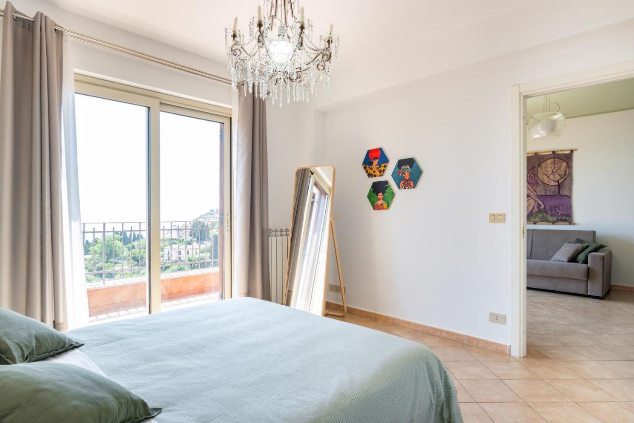 Taormina Panoramic Apartment With Parking エクステリア 写真